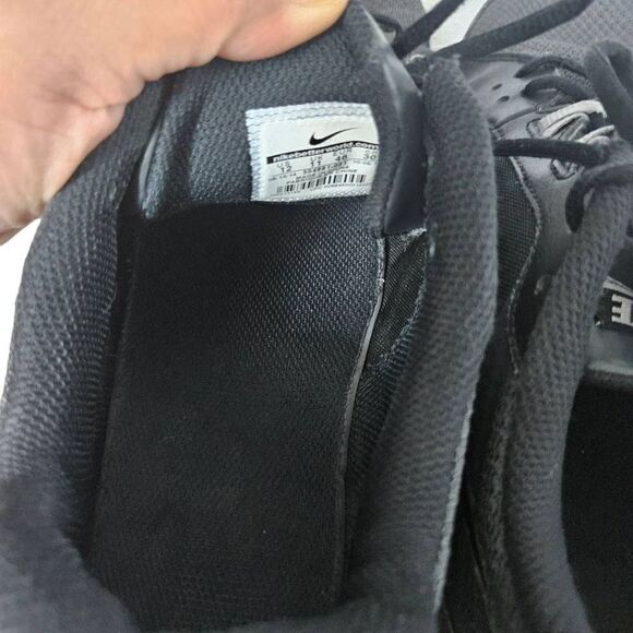 Nike training shoes for men - Picture 3 of 6